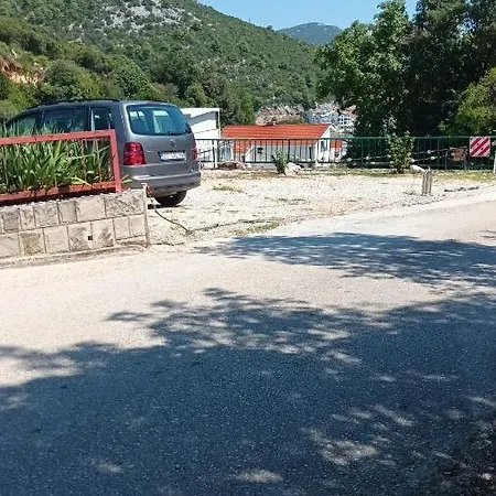 Apartman *